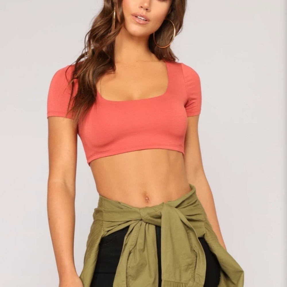Crop top